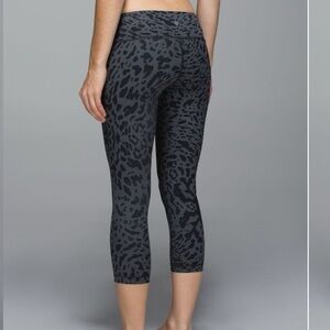 Lululemon Leggings Wunder Under Crop II Animal Swirl Deep Coal Light Sz 10 Yoga